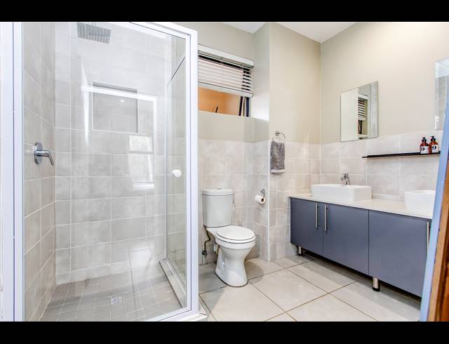 2 BEDROOM APARTMENT TO LET IN HYDE PARK